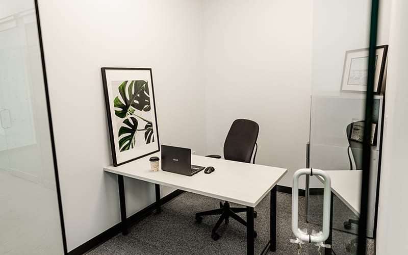 desk-small-private-office